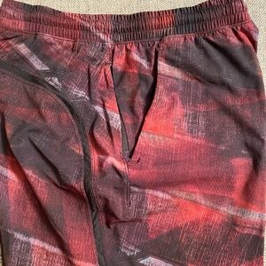 Lululemon Pacebreaker 7" Linerless